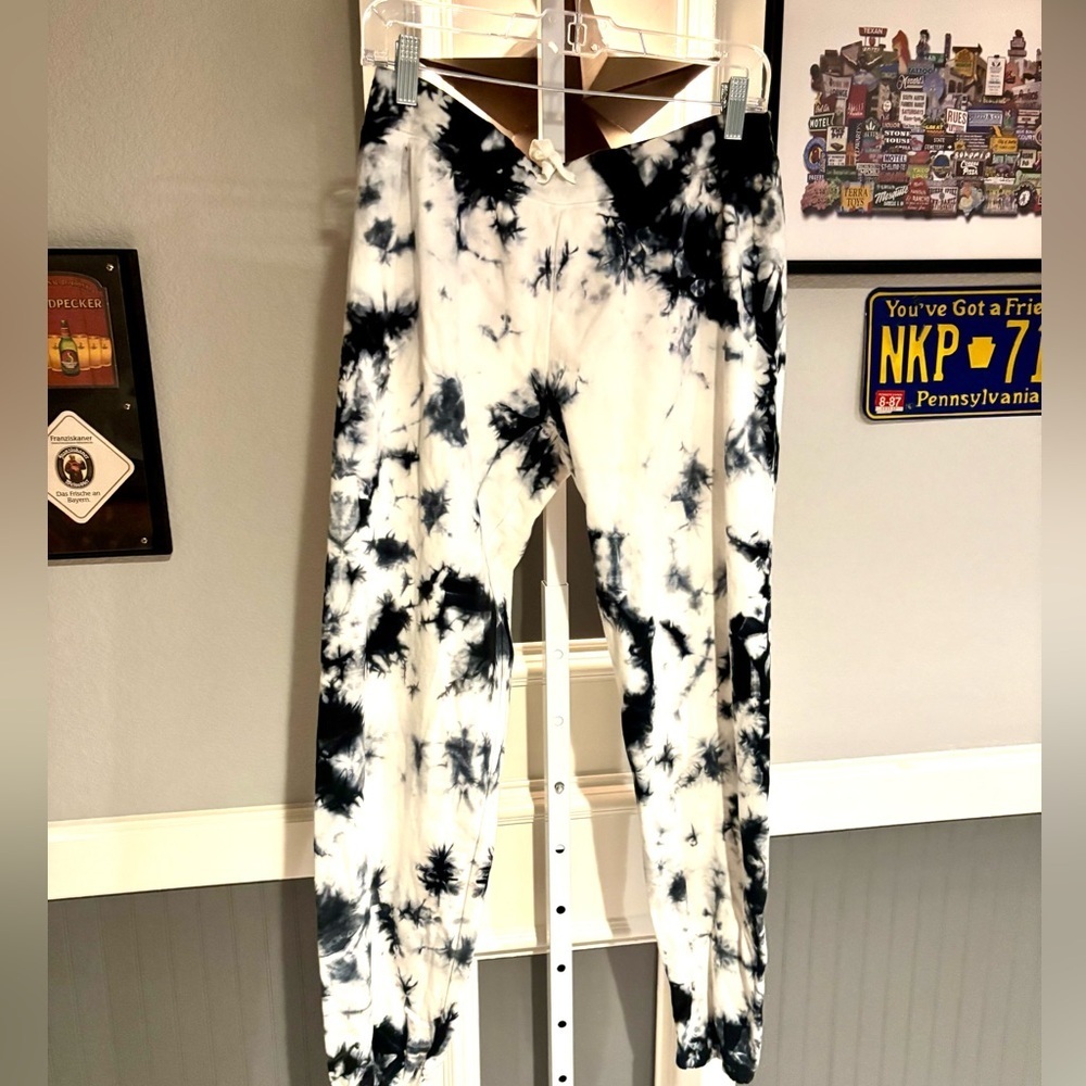 PJ Salvage 2 Piece Tie Dye Sleepwear Set Size Medium - Picture 4 of 7